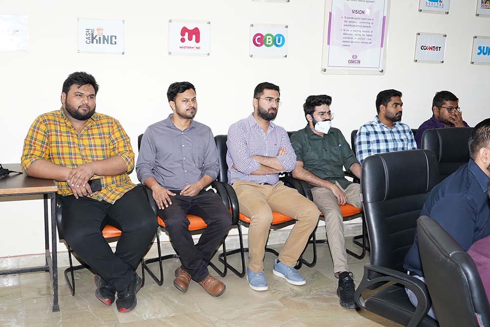 गीतांजली मेडिकल कॉलेज एंड हॉस्पिटल में राजस्थान में पहली बार आर्टिफीशियल इंटेलिजेंस व वर्चुअल रियलिटी के साथ हड्डी के मॉडल पर घुटना बदलने की सर्जरी पर हुई कार्यशाला