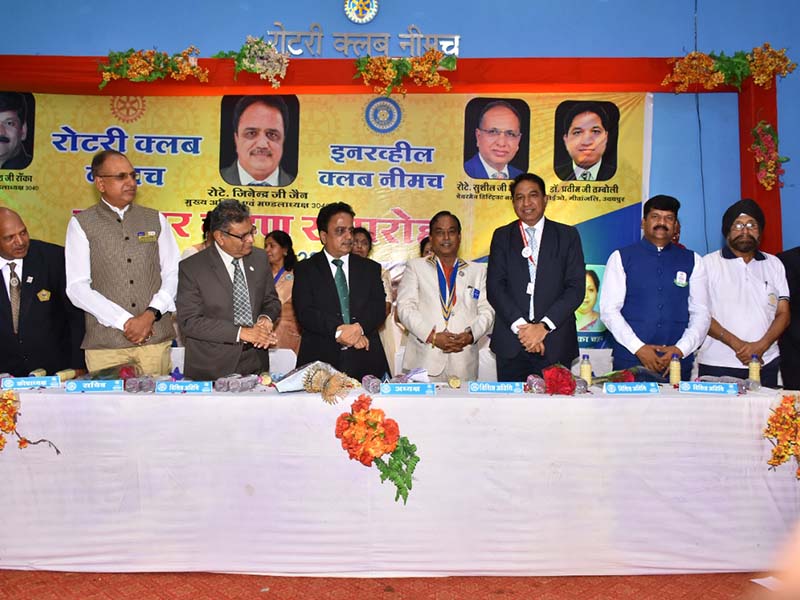 रोटरी व इनरव्हील क्लब के नए पदाधिकारियों ने ली सेवा की शपथ - गीतांजलि हॉस्पिटल के सीईओ श्री प्रतीम तंबोली रहे विशिष्ट अतिथि