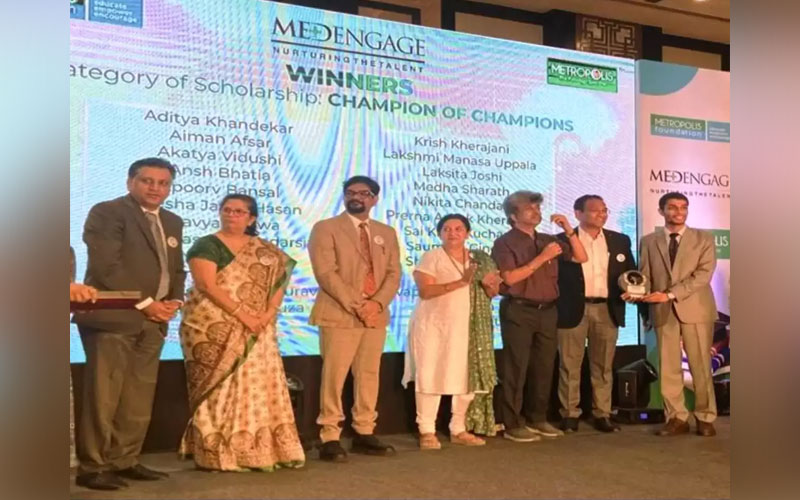 GMCH के टॉपर डॉ विश्व मेहता सम्मानित 