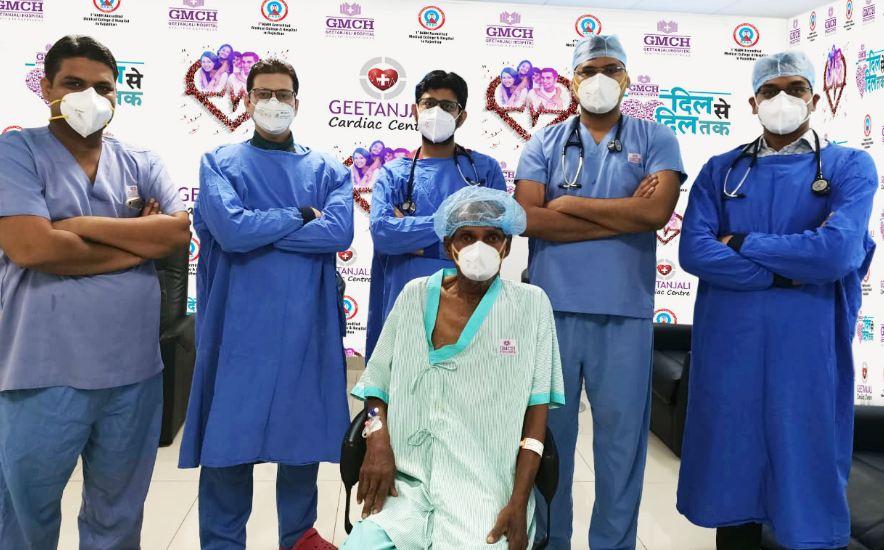 दक्षिण राजस्थान में पहली बार गीतांजली ह्रदय रोग विभाग में पेसमेकर को सफलतापूर्वक लेफ्ट सेप्टल पेसिंग से डाला गया