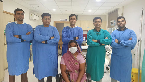 नीमचवासी 39 वर्षीय महिला रोगी की छाती में जन्मजात गाँठ का बिना ऑपरेशन सफल इलाज
